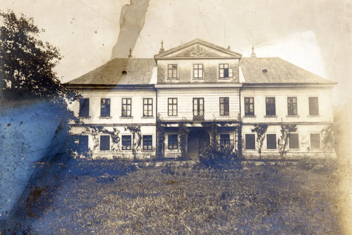 A Cziráky-kastély, 1920-as évek